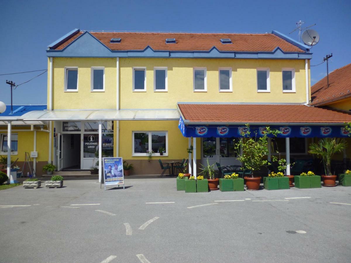 Готель Moto Klub Brod Екстер'єр фото